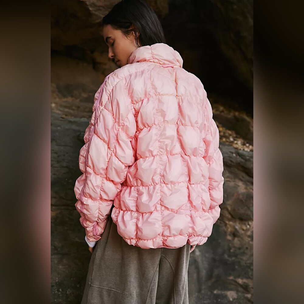 Free People Movement Color Changing Scrunch Pippa Packable Puffer NWOT - Picture 2 of 9